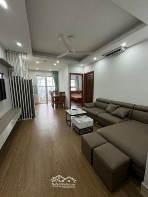 chính chủ cần bán căn 2 phòng ngủ tại toà gemek 1