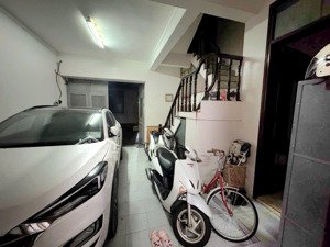 trung tâm hà đông .82m2. oto vào nhà