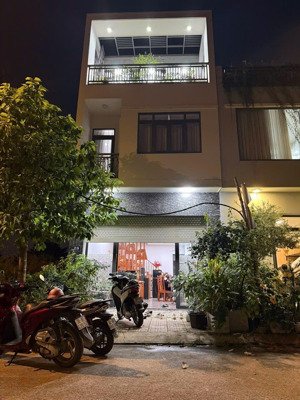 bán nhà 1 trệt 2 lầu kdc ngay quốc lộ 1k, đông hoà, tp.hcm