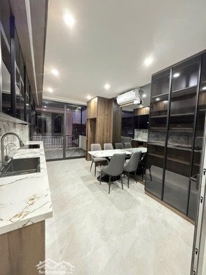 bán nhà kim ngưu, 6tầng thang máy, đẹp long lanh, giá 9,3tỷ