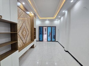 động lãm -phú lương nhà mới gần ôtô
