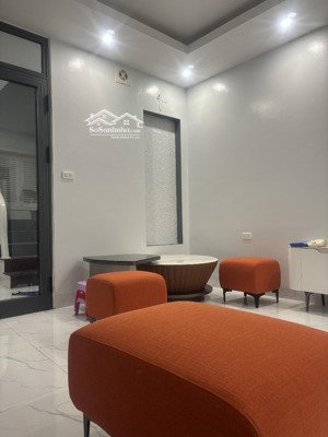 chính chủ bán. nhà ngõ 264 ngọc thuỵ, ngay ngã 5 chợ ngọc thuỵ và đường hồng tiến