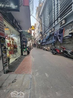 cầu giấy 46m*6 tầng,oto đỗ cửa,mặt ngõ thông,kinh doanh sầm uất,ba bước ra phố,nhà đẹp ở ngay