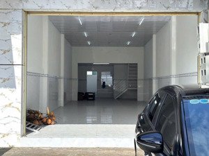 cần bán nhà mặt tiền đường đồng khởi trung tâm tp. bến tre