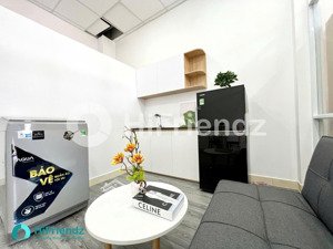 cho thuê chdv tiện nghi, 1pn tách bếp. có ban công thoáng- 8 triệu - mai thị lựu q1