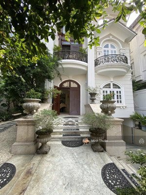 bán siêu biệt thự tốt nhất thảo điền ! hầm 3 tầng - 14x26m - 360m2 - hồ bơi - nt nhập - giá 69,8 tỷ