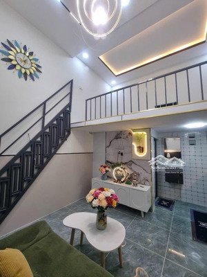 nhà mini đẹp,p.bình chiểu. thủ đức .đường xe ba gac, cách oto 20m. nhà dt 15m. có lững .