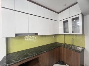 nhà 5 tầng - trung tâm thạch bàn - 35m giá chỉ 5.9 tỷ