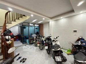 nhà lô góc 5 tầng mới khuyến lương 42m2-8,7 tỷ-ô tô đỗ cửa- dòng tiền 20tr/tháng