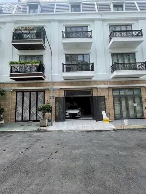 Bán nhà khu cao cấp Hà Huy Giáp 4 lầu đường nội khu 10m siêu đẹp