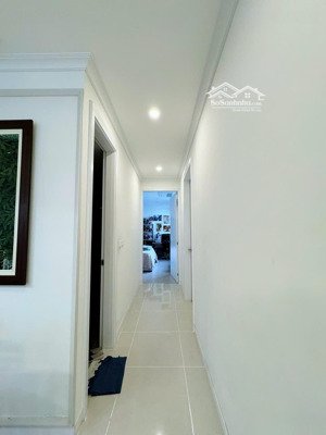 cần bán nhanh căn hộ 3pn góc starlake, tầng trung view hồ đẹp, chủ thiện chí bán