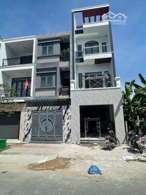 chủ gửi bán nhà 1 trệt 2 lầu phường trấn biên( bửu long củ). dt: 4,2x19=80m2. giá: 5tỷ 6