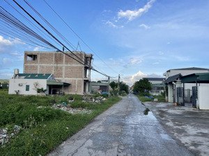 chính chủ gửi bán đất 881m2 thôn chợ thống nhất , quảng ninh.