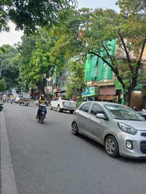 bán nhà mặt phố thi sách quận hbt hà nội, dt 60m 3tầng mt 4,2m , nhà vị trí đẹp kinh doanh sầm uất.