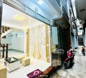 bán căn văn hương dt 35m2 4t mt 3.6 m giá 6.95 tỷ đống đa hà nội. nhà mặt ngõ. 2 thoáng, kinh doanh