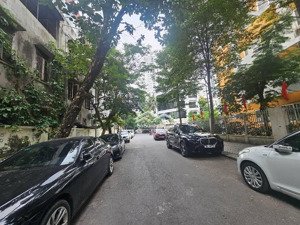 mặt tiền đẹp gần hồ đầm sòi - vị trí vàng kinh doanh cho thuê - nhiều tiện ích - ưu điểm tuyệt vời