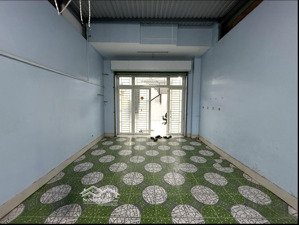 nhà mặt tiền xe tải thông gần vành đai 2