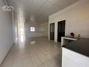 căn hộ cc 2pn 2wc tại võ văn kiệt, 2,5 tỷ, 102m2 - hàng hiếm tại quận 5, hot!