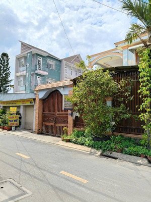 bán nhà mặt tiền đường số 9 sát bên vạn phúc, phường hiệp bình, dt 105m2 (5.10x20.5m) giá 8.5 tỷ