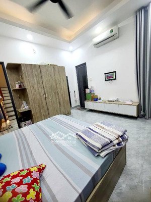 bán nhà riêng tại lạc long quân, tân bình, 12,5 tỷ, 54m2, 5pn, 6wc