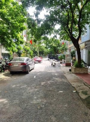 bán nhà, khúc thừa dụ, công viên cầu giấy 48m2, 6 ngủ, ôtô 7 chỗ gần, nhỉnh 9 tỷ, siêu hiếm