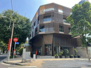 tòa nhà mới xây góc 2 mặt tiền nguyễn đình chiểu quận 1 dtsd: 1200m2