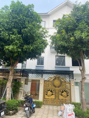 cho thuê biệt thự khu c - geleximco lê trọng tấn. dt 150m2, 4 tầng, thang máy. full điều hòa