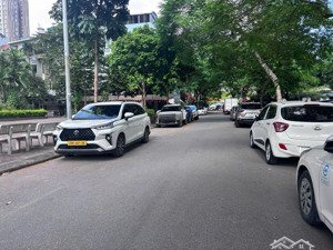 bán nhà mặt ngõ 112 trung kính đôi, vỉa hè ô tô tránh ngõ thông 68m2 5 tầng giá 35.9 tỷ