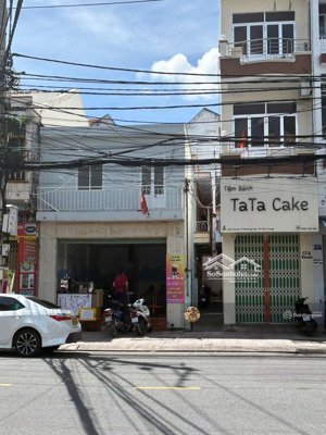 hàng hiếm giá rẻ. chính chủ nhờ bán nhà góc mặt tiền yersin 162.9m2, ngang 5m. giá chỉ 190 triệu