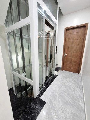 siêu phẩm 6 tầng thang máy - trung tâm thanh xuân - ô tô vào nhà, dừng đỗ cổng