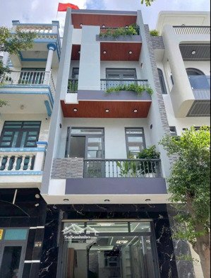 bán nhà mt phan đăng lưu - nội thất đầy đủ - đã có sổ hoàn công - có chỗ đậu xe hơi - giá 2 tỷ 7