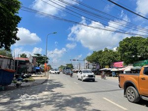 siêu phẩm nhà đẹp 45m2, 4 tầng, 5,9 tỷ, gần bến xe yên nghĩa, ô tô, kinh doanh.