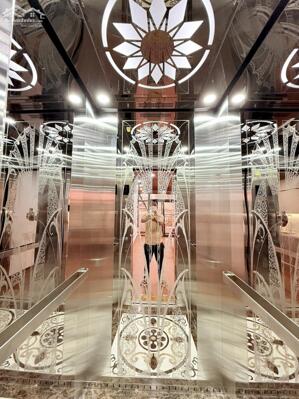 Bán nhà Văn Quán, cách 15m ra mặt đường lớn, DT34m2 5,5 tầng thang máy giá 10.5 tỷ LH 0942.193.386