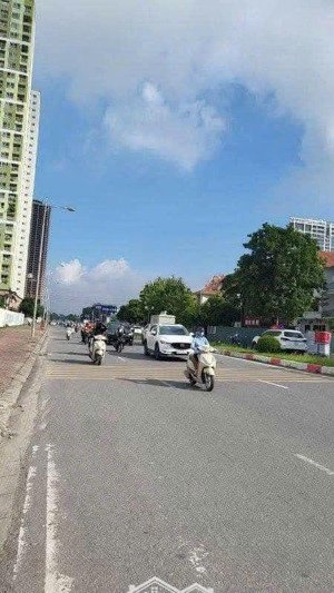 chính chủ gửi bán nhà phố mỗ lao - phân lô, vỉa hè 4m - sát trường học và chung cư - kinh doanh