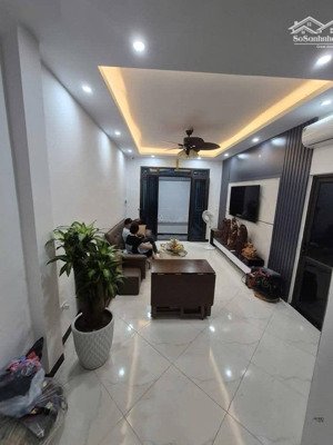 bán nhà xuân đỉnh, 35m2 hơn 8 tỷ, gần ngoại giao đoàn, ngõ thông, sát phố, thang máy, nội thất vip