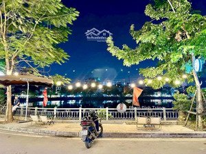 bán toà nhà mặt hồ văn chương đống đa 150m2 x 9 tầng hầm - mt 9m- 75 tỷ - doanh thu 250 triệu/tháng