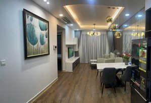 bán căn hộ chung cư tại oriental plaza, 3,7 tỷ, 82m2, giá ưu đãi, chính chủ