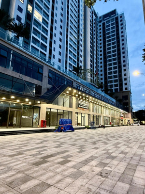 suất ngoại giao shophouse 3 tầng tại centre point từ 11 tỷ. sát sảnh cư dân, kinh doanh thuận tiện