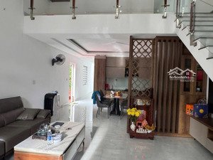 bán nhà mê lửng mặt tiền đường d3