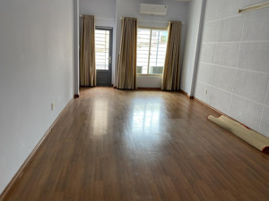 6.6 tỷ - bán nhà dtcn 62,8m2 - 4,5mx15m, 2 tầng - 5pn - phạm văn đồng p13 bt - giáp nguyễn xí