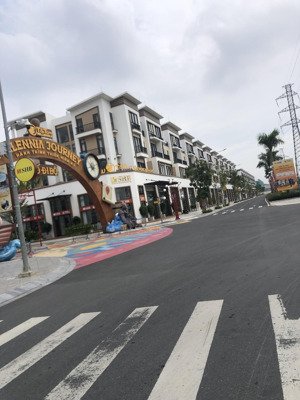 bán căn shophuose, t&t city millennial long hậu