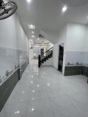 CHO THUÊ NHÀ NGUYÊN CĂN HXH GÒ DẦU 4x13 1 LẦU ĐÚC