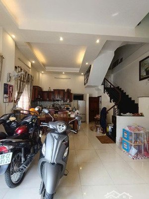 bán rẻ nhà 4 tầng 6x10m, lô góc đường xe hơi kdc lý phục man q7, giá 10.5 tỷ, gần trần trọng cung