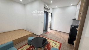 ccmn cầu giấy, 45m2 6 tầng , 11 tỷ 5, set up đủ đồ