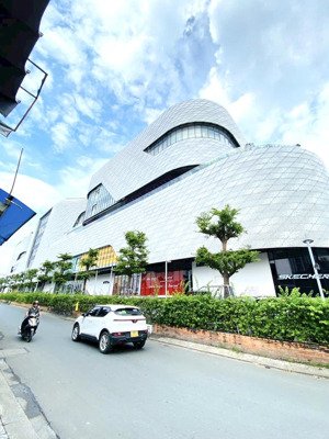 lô đất hơn 1400m2 (ngang 21m) đất mặt tiền ngay gigamall cực tốt xây văn phòng cty - chdv tl tốt