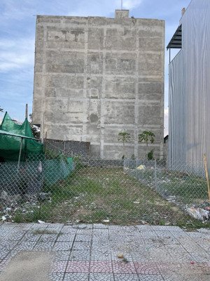 cần bán lô đất kẹp cống khu e kim long liên chiểu đà nẵng đường hoà phú 23 trục thông