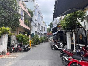 chuyển công tác ra hn cần bán nhà 3tầng tặng nội thất-70m2-cạnh kdc nam long-đường lý phục man