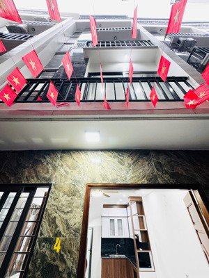 nhà đẹp ngọc thụy 30m, 5 tầng, giá chào chỉ 6.98 tỷ