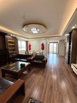 chính chủ bán căn căn góc 3 ngủ 2 vs tại mhdi hoàng quốc việt, full đồ, tầng trung đẹp, sổ đỏ