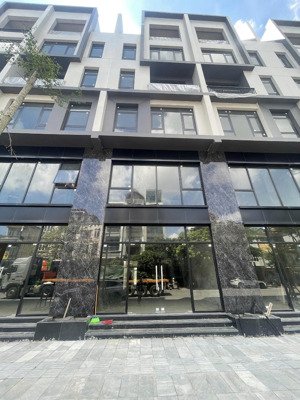 cần bán gấp shophouse 7 tầng mặt đường lê thánh tông vỉa hè rộng kinh doanh cực đỉnh 100m2 giá 14tỷ